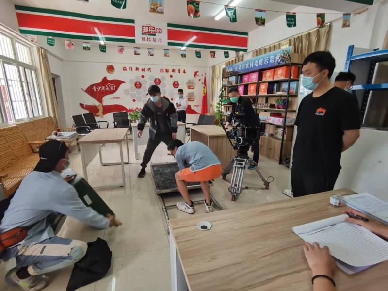 镇巴县广告片拍摄公司：极简主义践行者，少即是多的视觉哲学